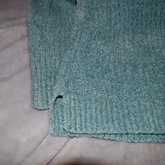 Lucky Brand Chenille Baby Blue V Neck Sweater S New Without Tags - Picture 4 of 5